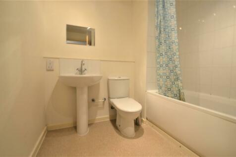 FANTASTIC ONE BEDROOM FLAT IN LEEDS RoomsLocal image