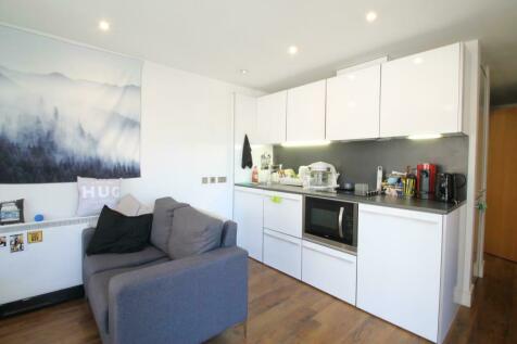 STUNNING ONE BEDROOM FLAT IN NOTTINGHAM RoomsLocal image