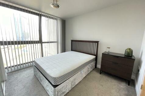 FABULOUS FURNISHED ONE BEDROOM FLAT IN BRIGHTON RoomsLocal image