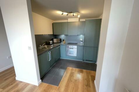 FABULOUS FURNISHED ONE BEDROOM FLAT IN BRIGHTON RoomsLocal image