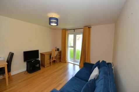 1 room in Plymouth, PL4 7EB RoomsLocal image