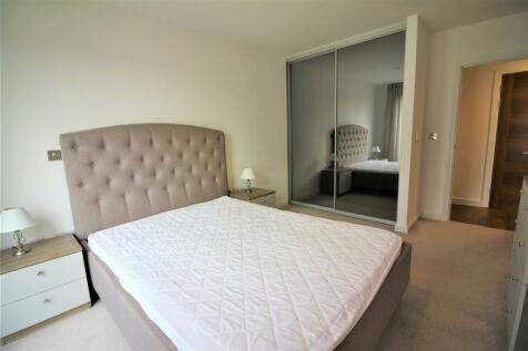 FURNISHED ONE BEDROOM FLAT IN SHEFFIELD RoomsLocal image