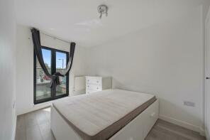 FURNISHED ONE BEDROOM FLAT IN KINGSTON UPON THAMES RoomsLocal image