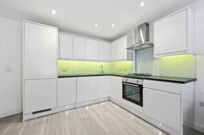 FURNISHED ONE BEDROOM FLAT IN KINGSTON UPON THAMES RoomsLocal image