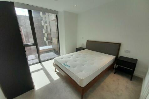 GROUND ONE BEDROOM FLAT IN MANCHESTER RoomsLocal image