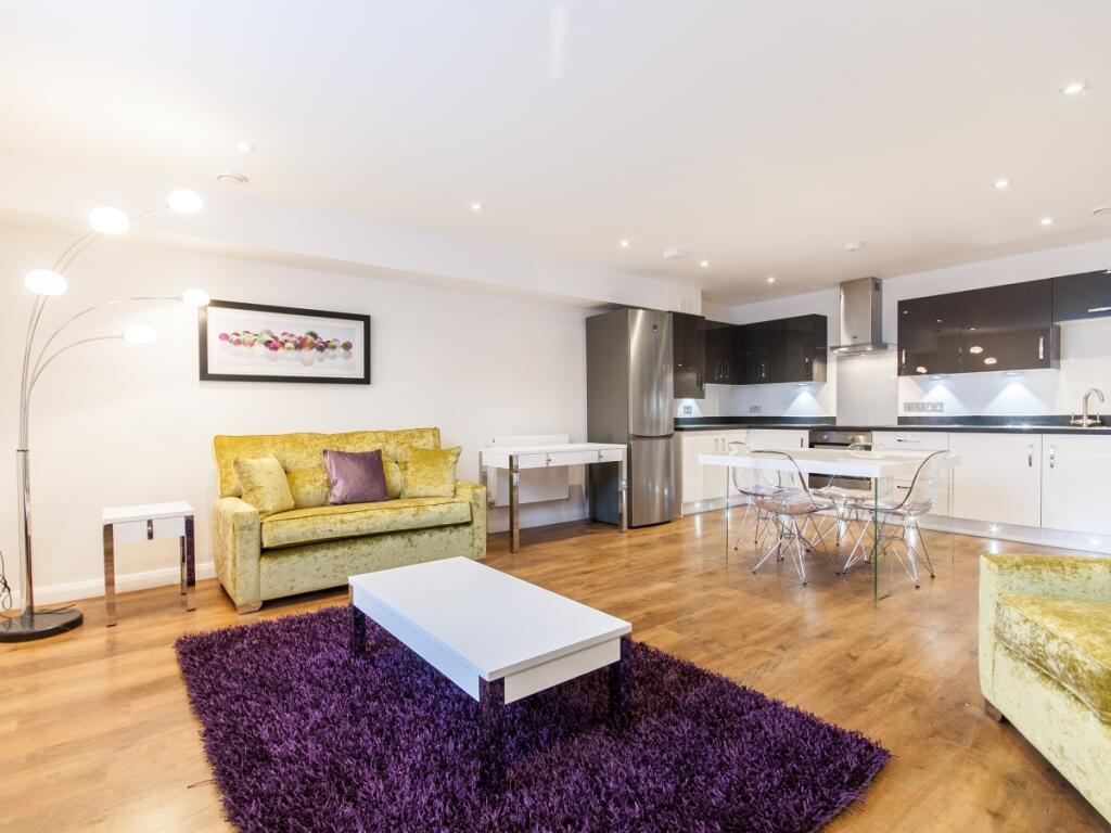 FLOOR ONE BEDROOM FLAT IN OXFORD RoomsLocal image