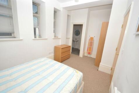 FULLY FURNISHED BEDROOM FLAT IN SUNDERLAND RoomsLocal image