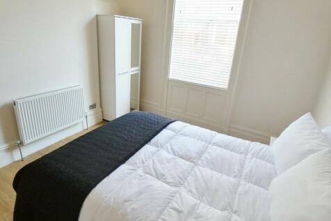 BEAUTIFUL FURNISHED BEDROOM FLAT IN PRESTON RoomsLocal image