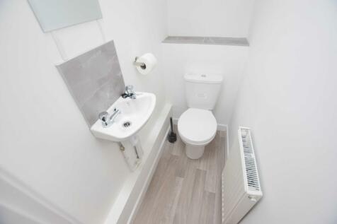 WELL PRESENTED FURNISHED BEDROOM FLAT IN LINCOLN RoomsLocal image