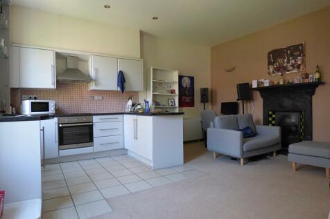 WELL PRESENTED FURNISHED BEDROOM FLAT IN COLCHESTER RoomsLocal image