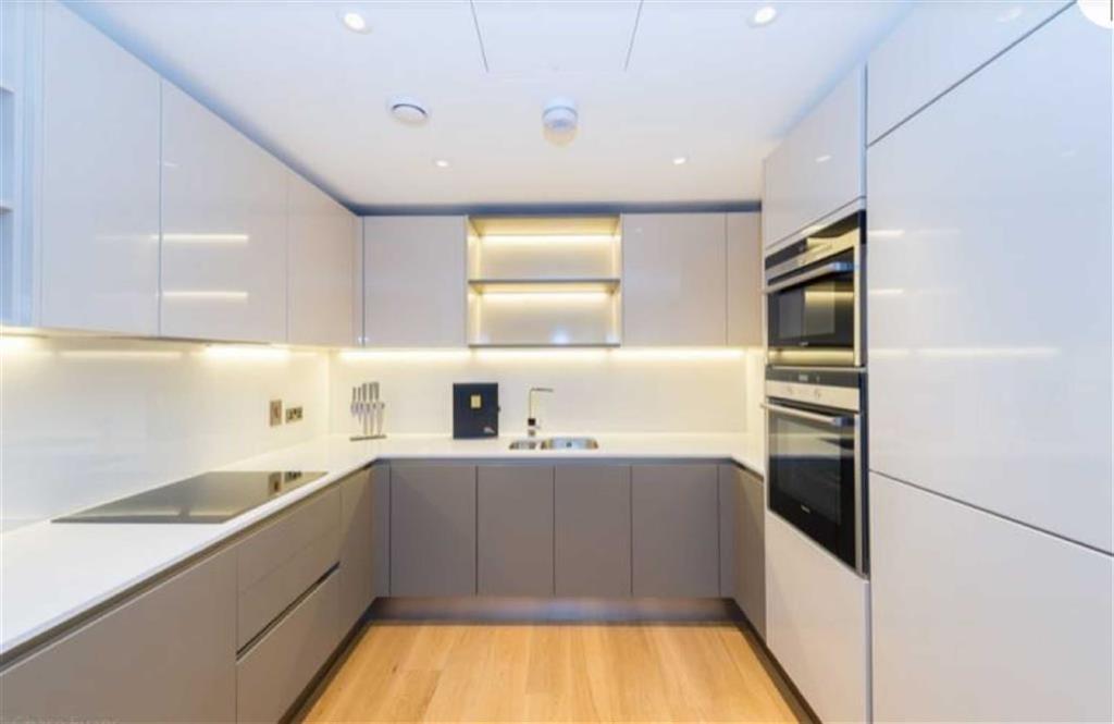 A Bright and Spacious one Bedroom Flat in London RoomsLocal image