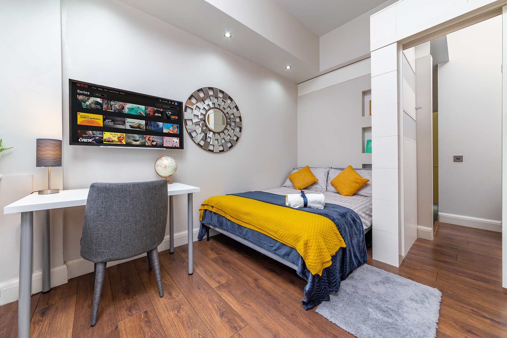 Room for students and young professionals image