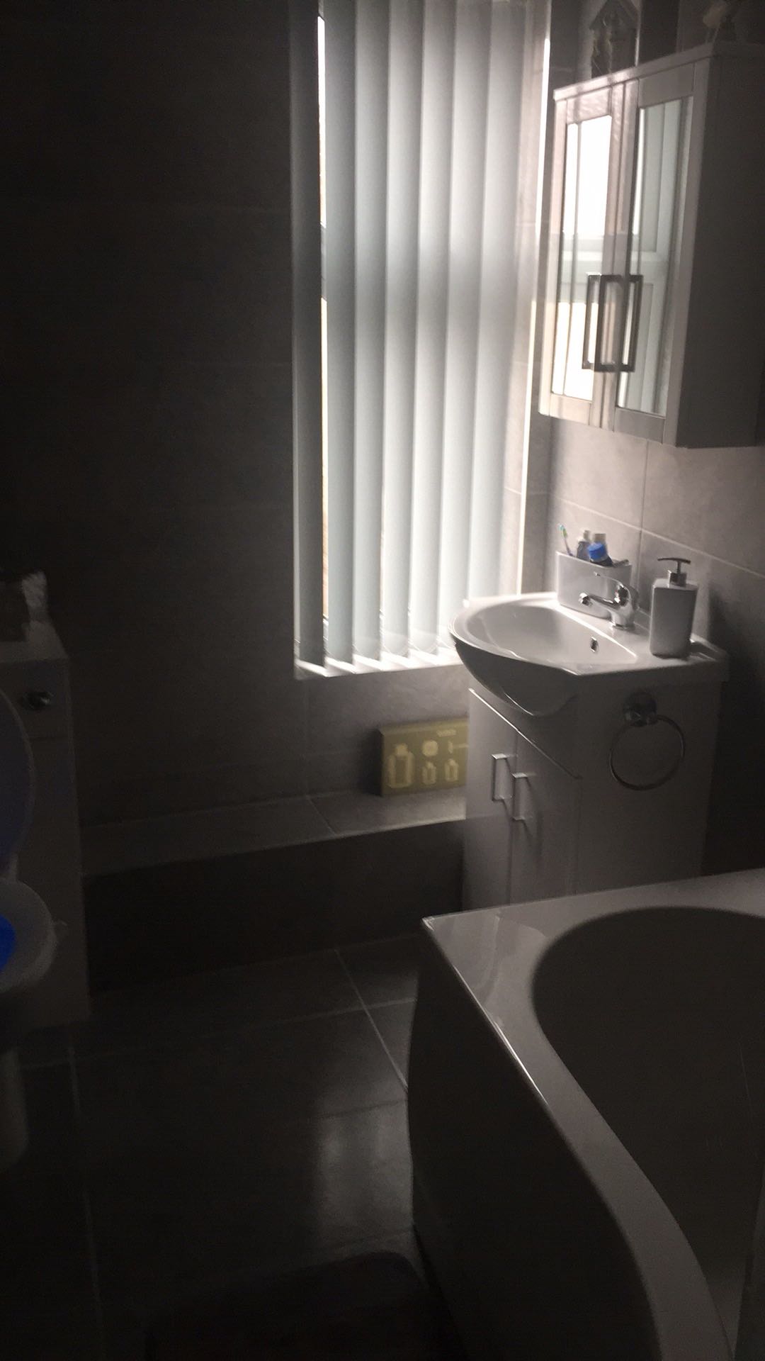 One Bedroom, Eastwood RoomsLocal image