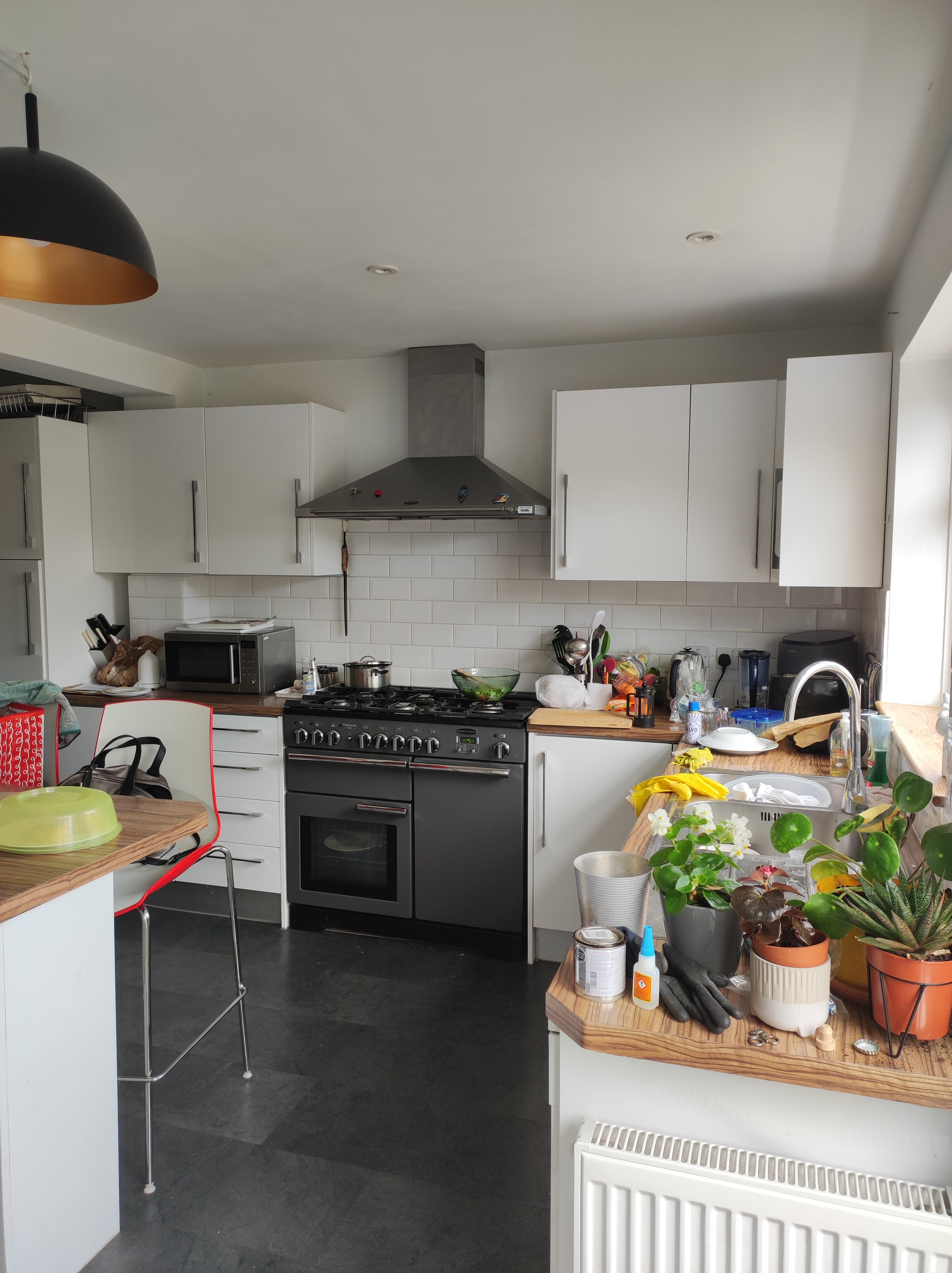 Quiet double room in a family home. Breakfast inc. RoomsLocal image