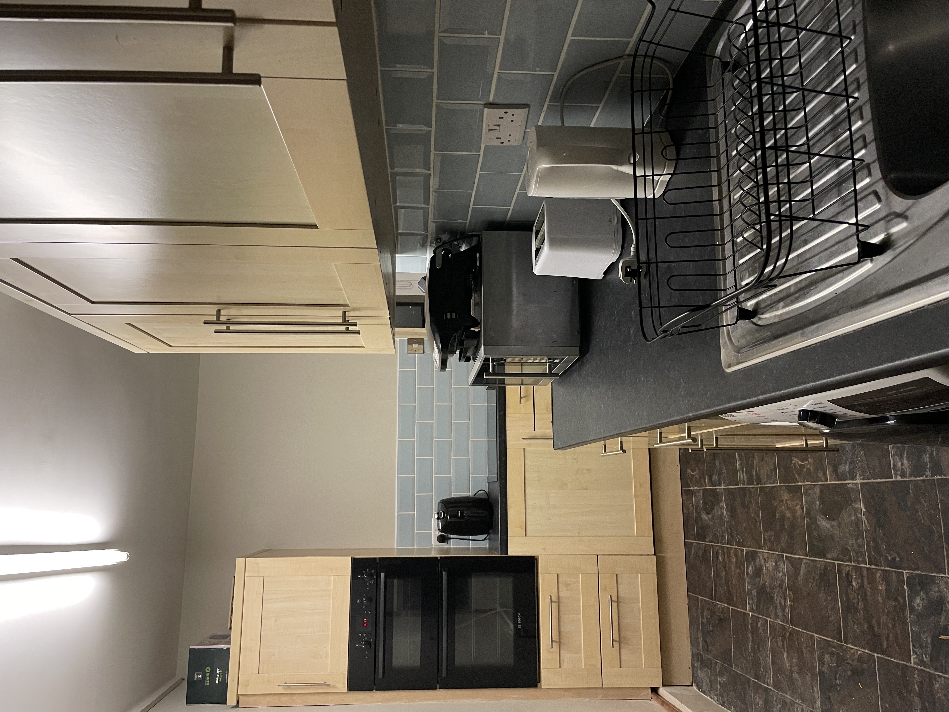 1 room in Huddersfield, HD75QY RoomsLocal image