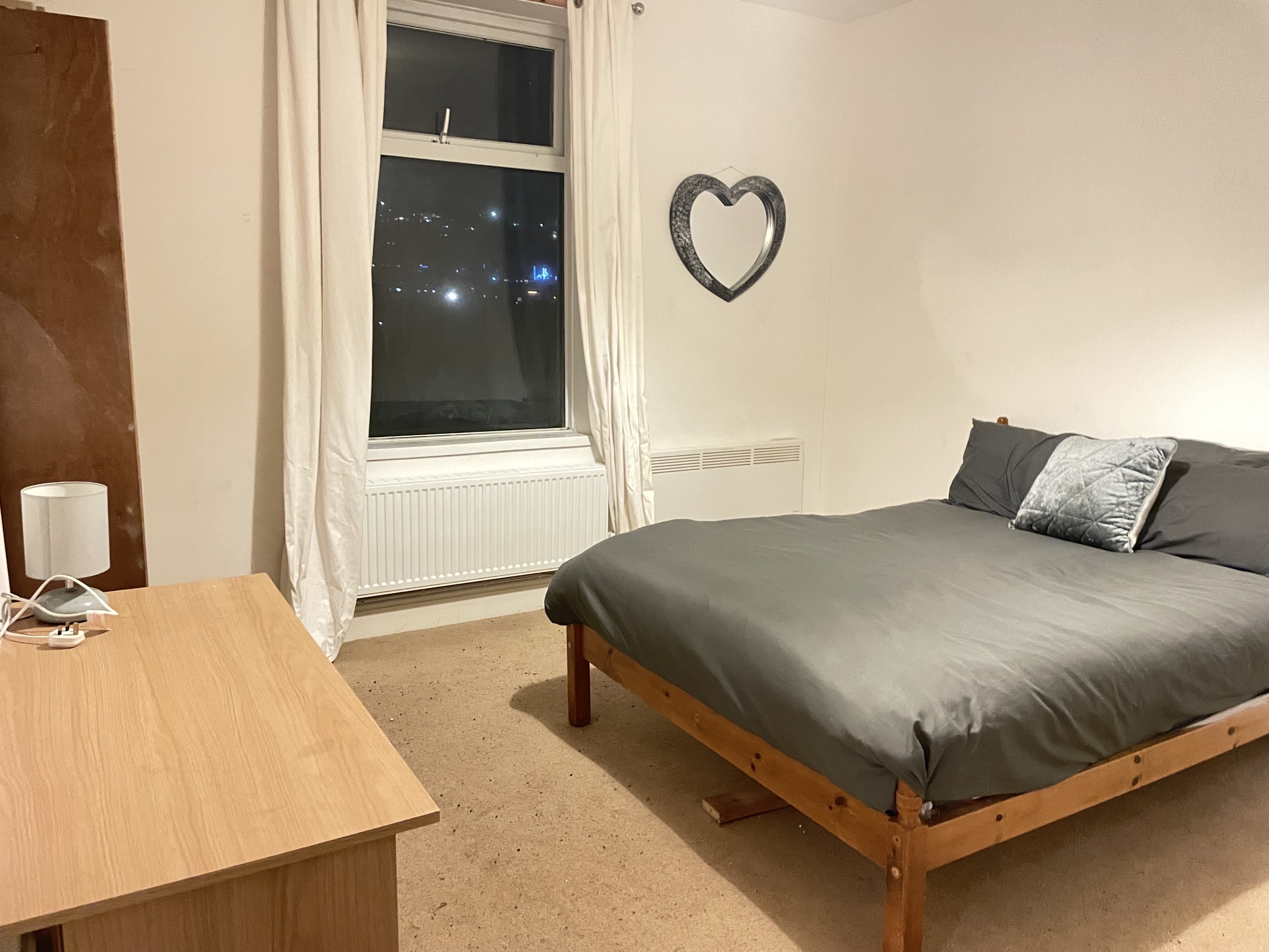 1 room in Huddersfield, HD75QY RoomsLocal image
