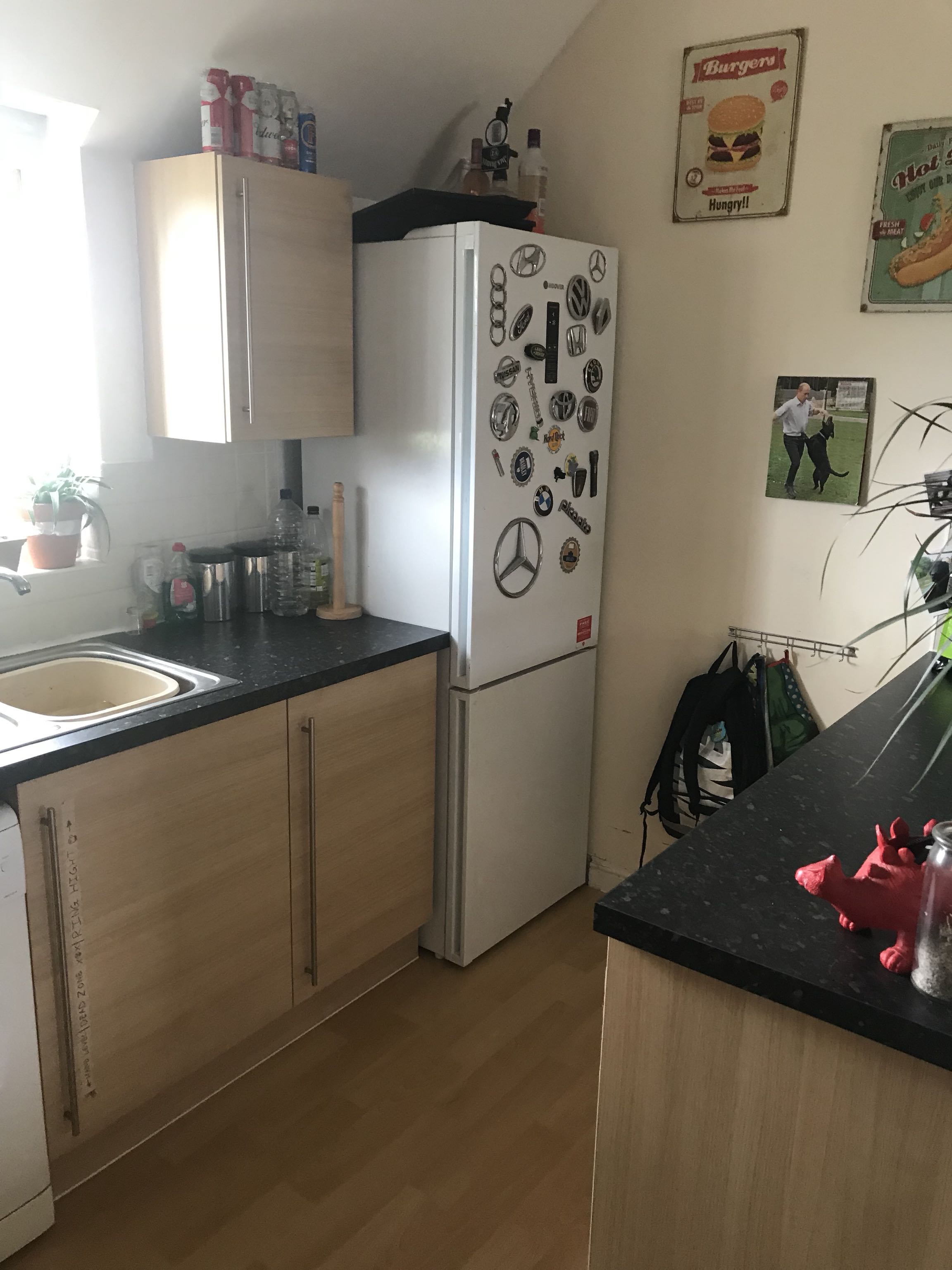 Double Room To Rent In Flat Shared Living  RoomsLocal image