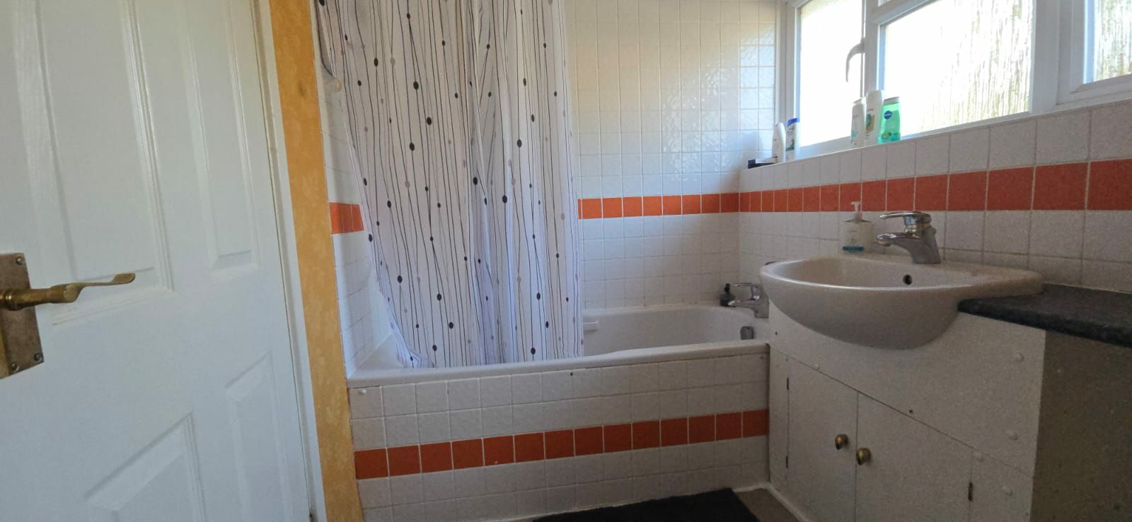  RoomsLocal image