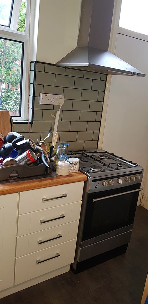 Double room close to Leeds town centre! RoomsLocal image