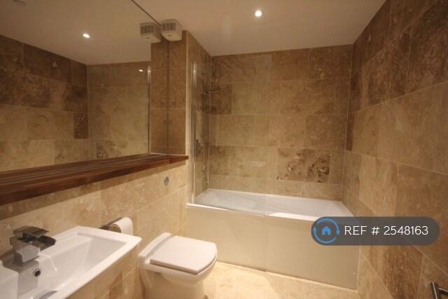  RoomsLocal image