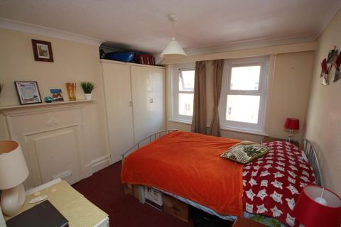 NICE ONE BEDROOM FLAT IN BOURNEMOUTH RoomsLocal image