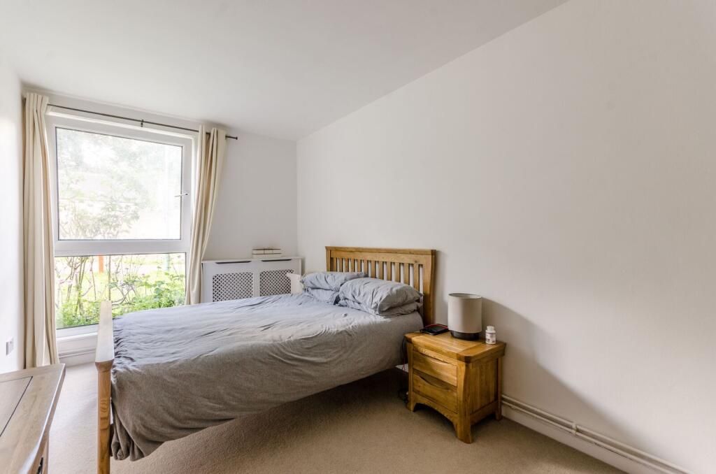 GROUND ONE BEDROOM FLAT IN ISLINGTON, London RoomsLocal image