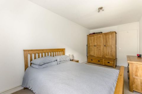 GROUND ONE BEDROOM FLAT IN ISLINGTON, London RoomsLocal image