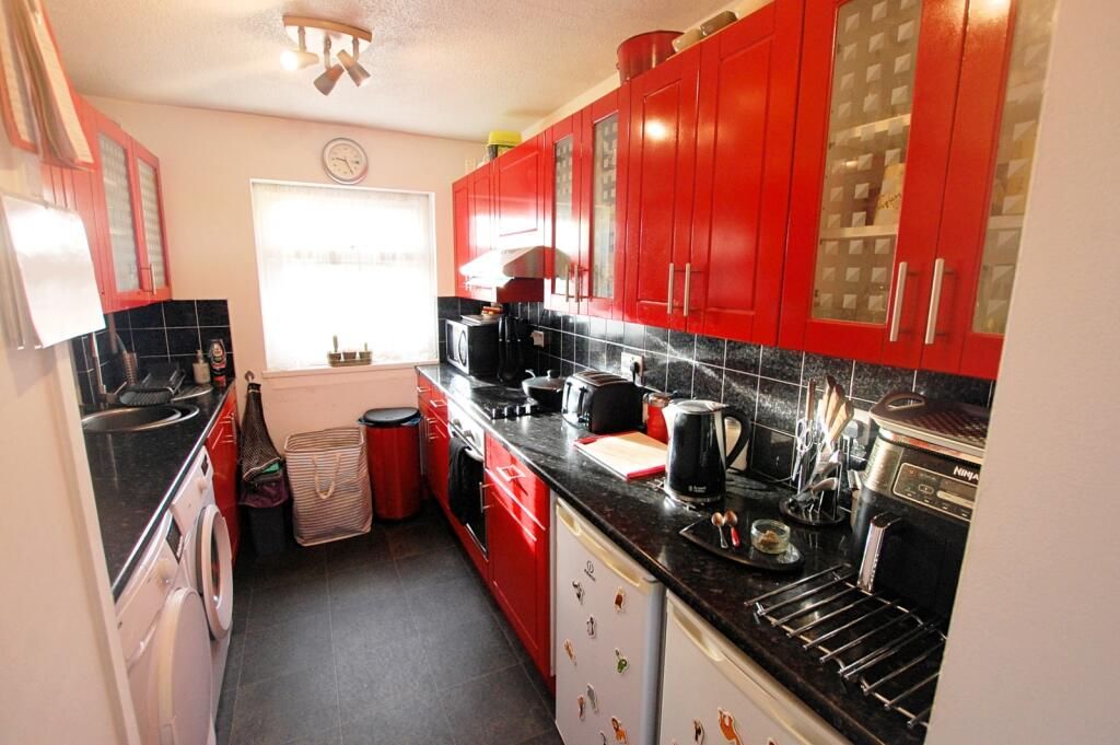 COMFORTABLE ONE BEDROOM FLAT IN BRISTOL RoomsLocal image