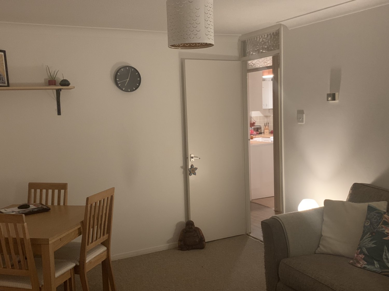 Spacious Single Room In Cosy Cottage RoomsLocal image