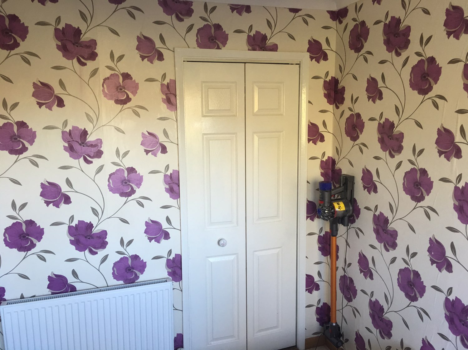 Room For Rent In Milton Keynes RoomsLocal image