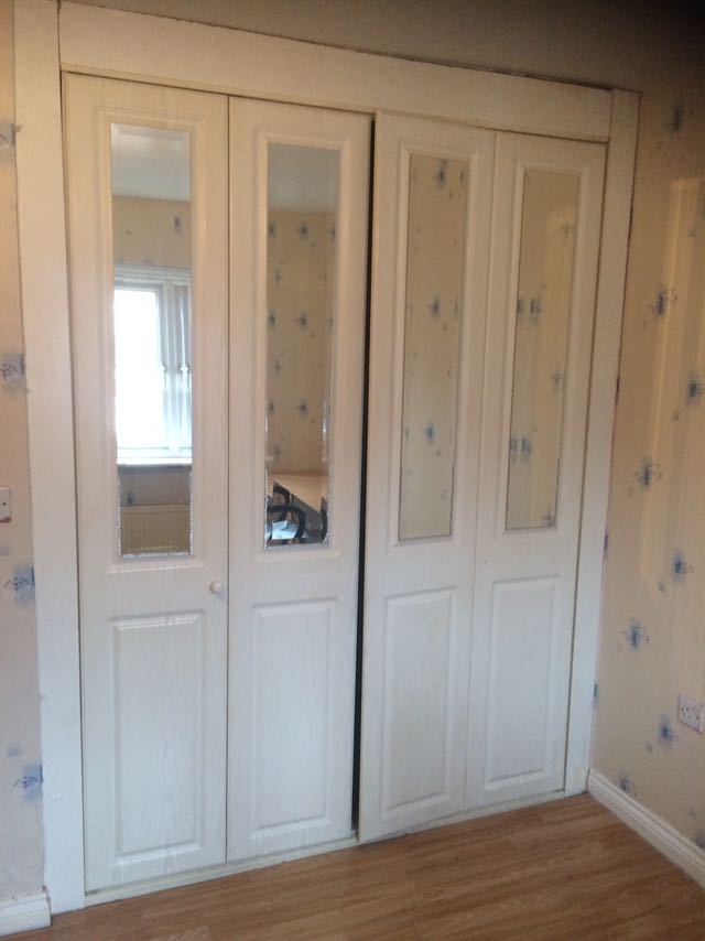 Two Bedrooms Available Shared House RoomsLocal image