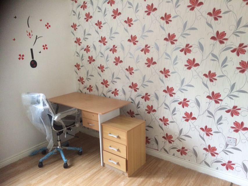 Two Bedrooms Available Shared House RoomsLocal image