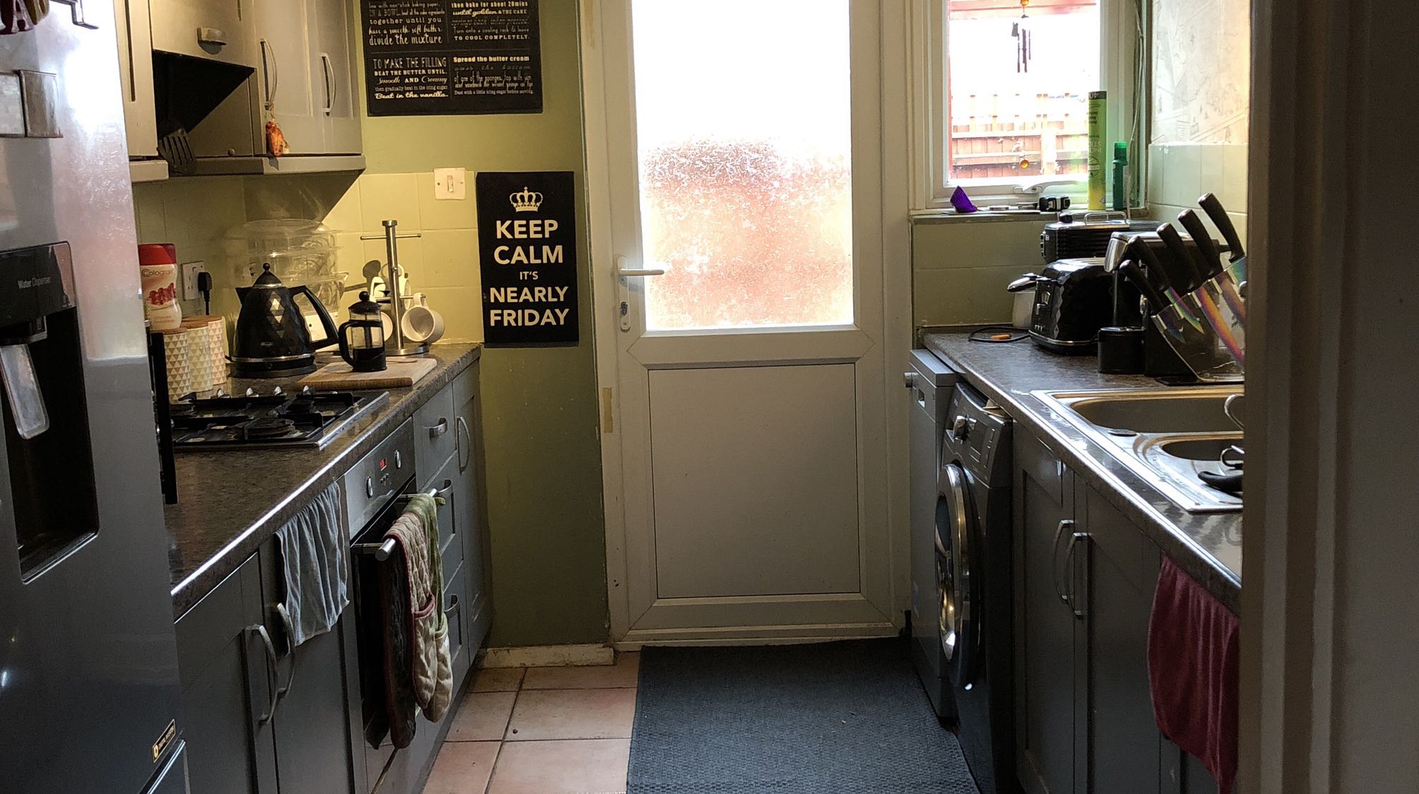 1 Double Bedroom Semi Furnished Northampton RoomsLocal image
