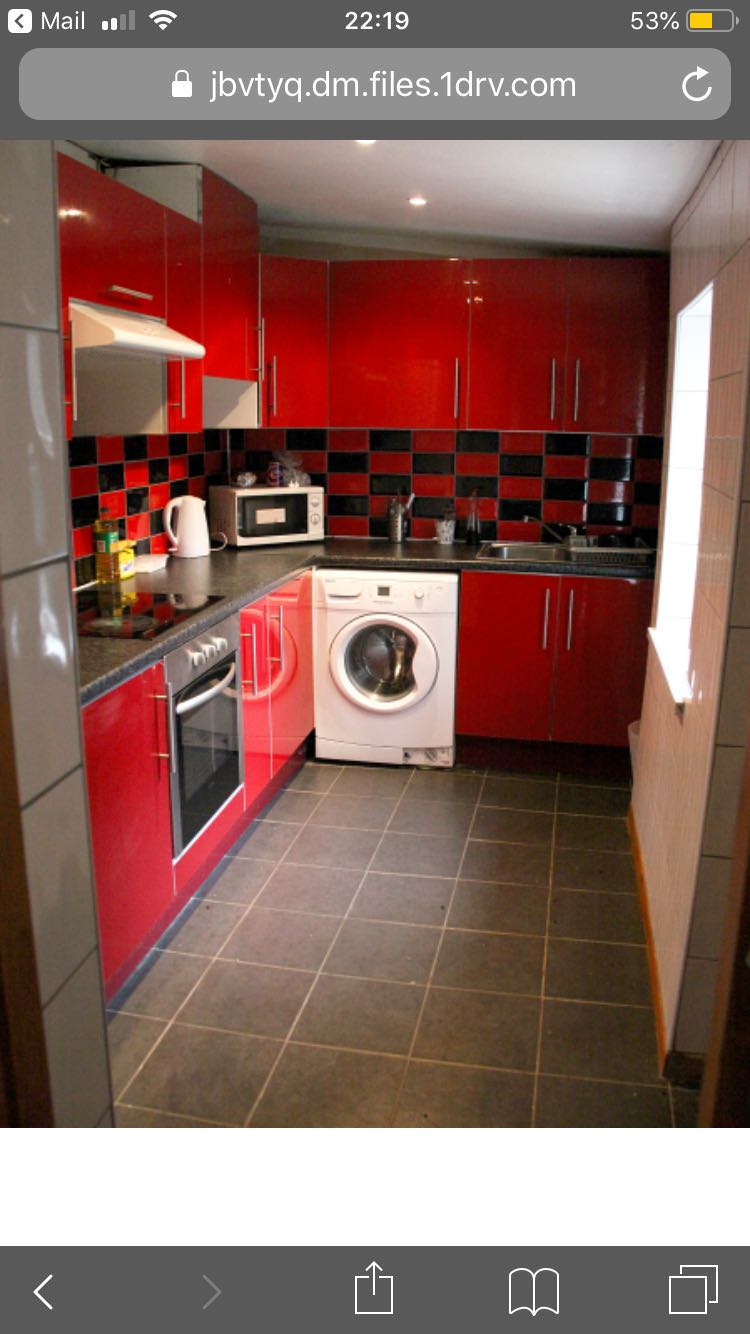 STUDENT DOUBLE BED HYDE PARK  RoomsLocal image