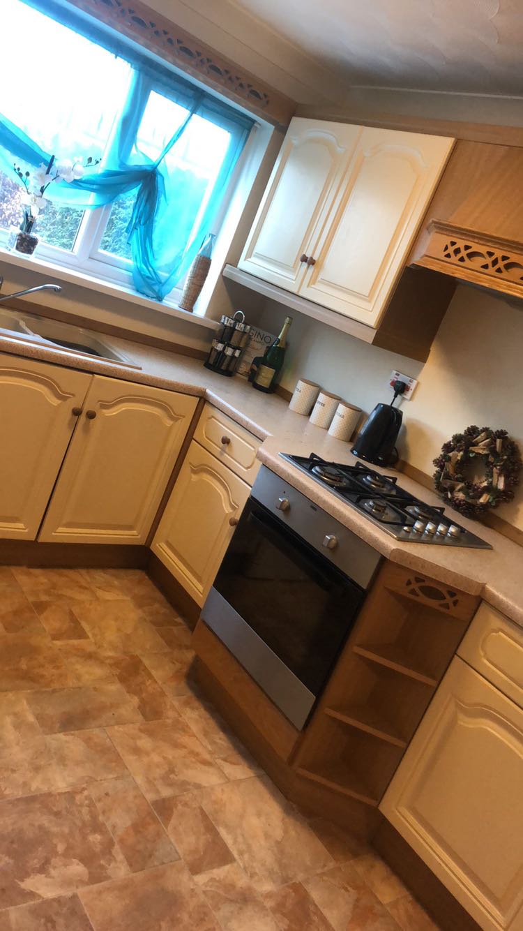 2 Rooms To Let - House Share  RoomsLocal image