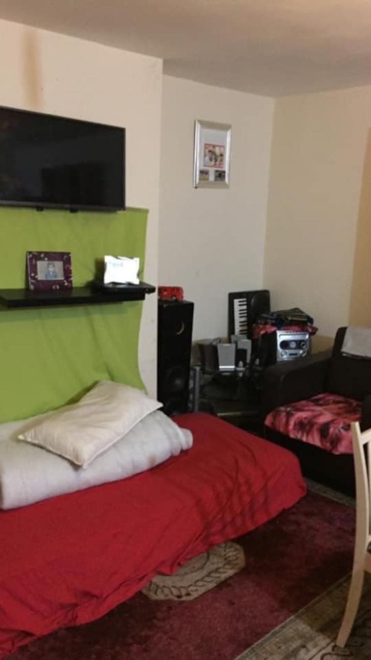 2rooms  RoomsLocal image