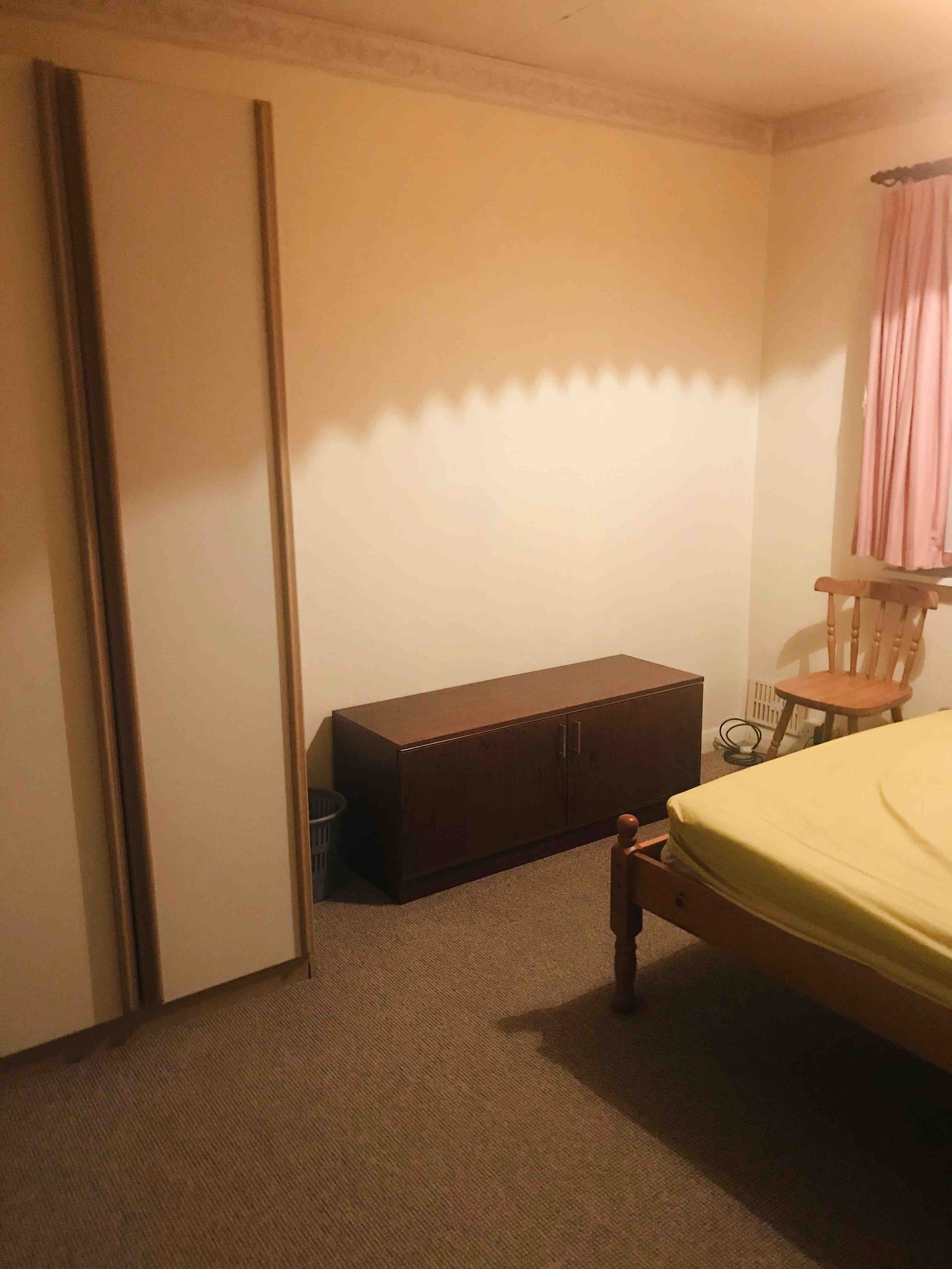 1 room in Hayes, UB35LA RoomsLocal image