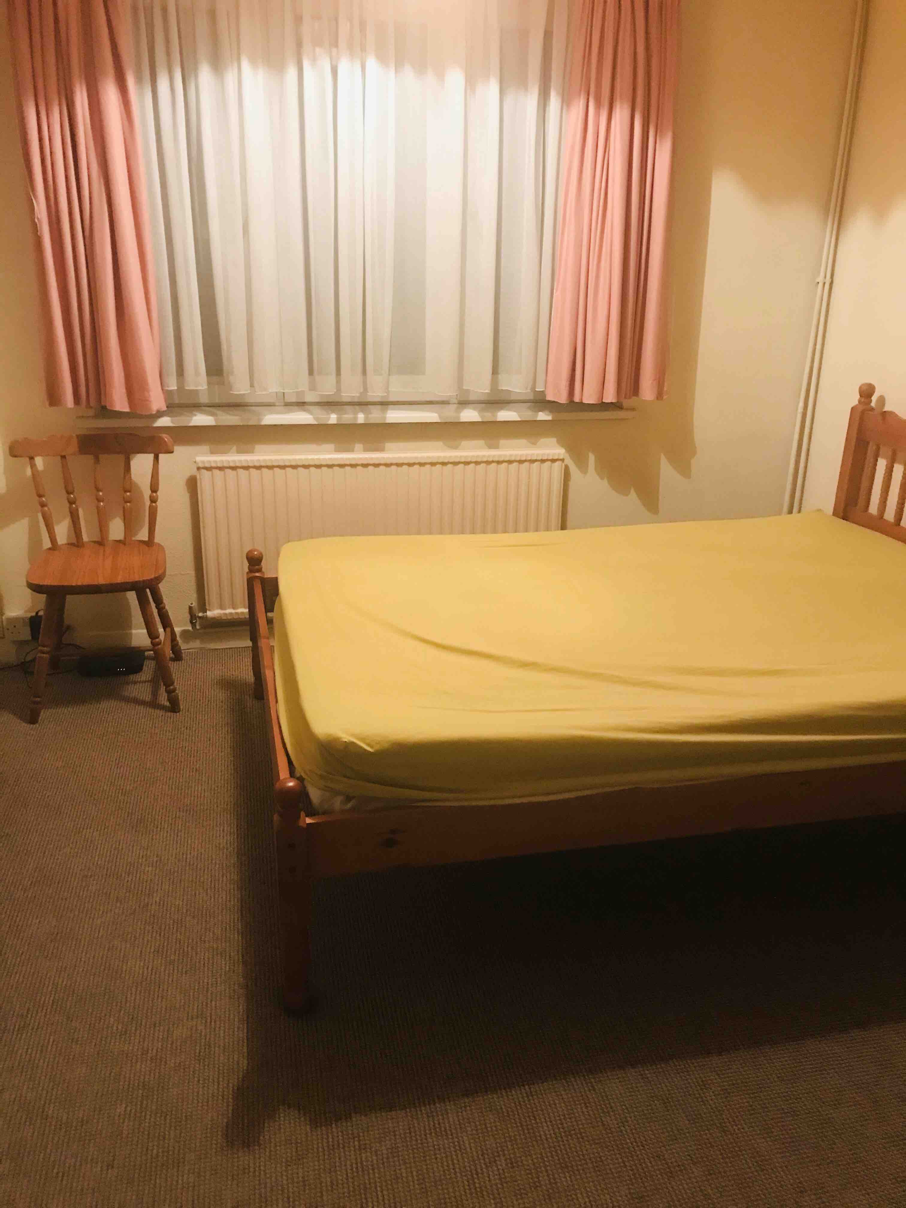 1 room in Hayes, UB35LA RoomsLocal image