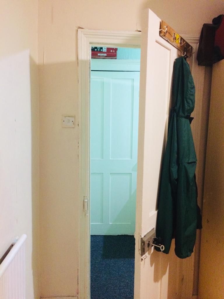 Double Bedroom For Rent, London RoomsLocal image