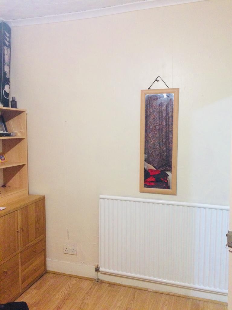 Double Bedroom For Rent, London RoomsLocal image