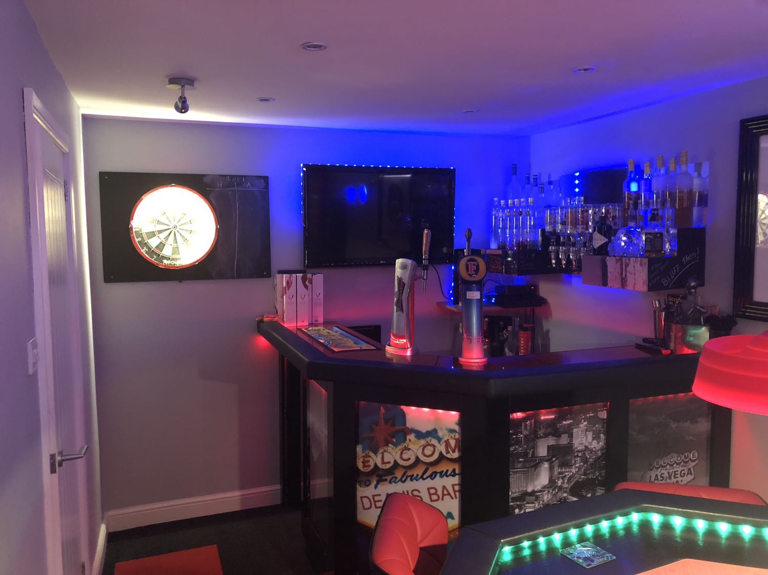 Single And Double Rooms For Rent  RoomsLocal image