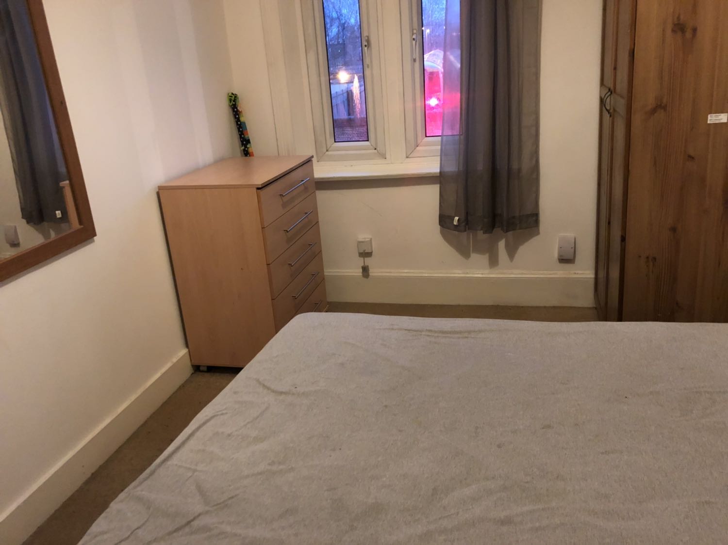Room Availible Now! 
