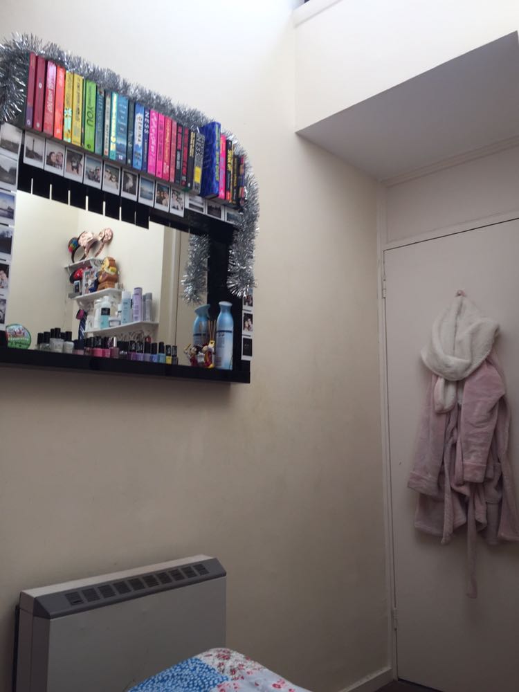 Cosy Double Room In Fab Location  RoomsLocal image