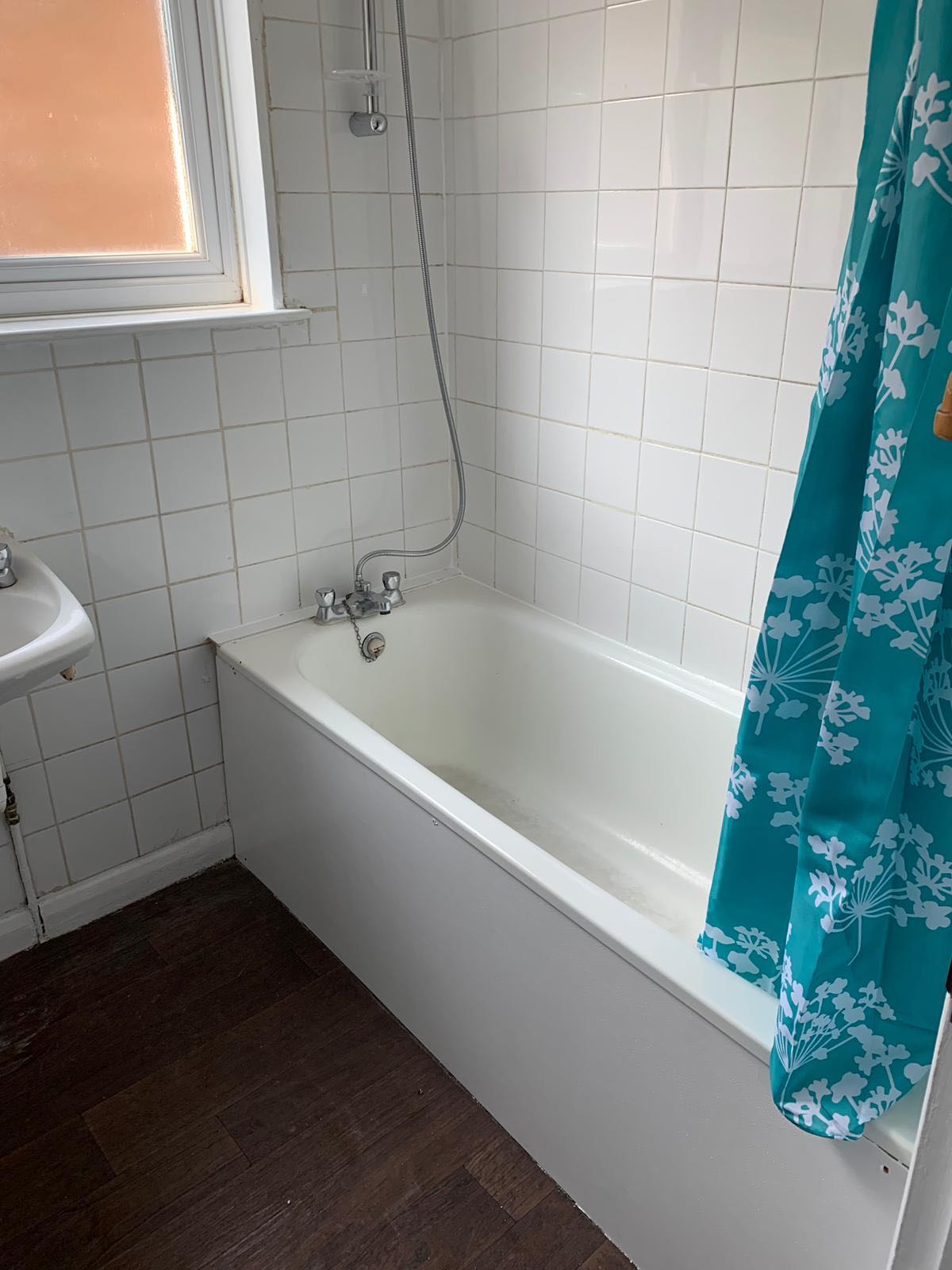 4bed  RoomsLocal image