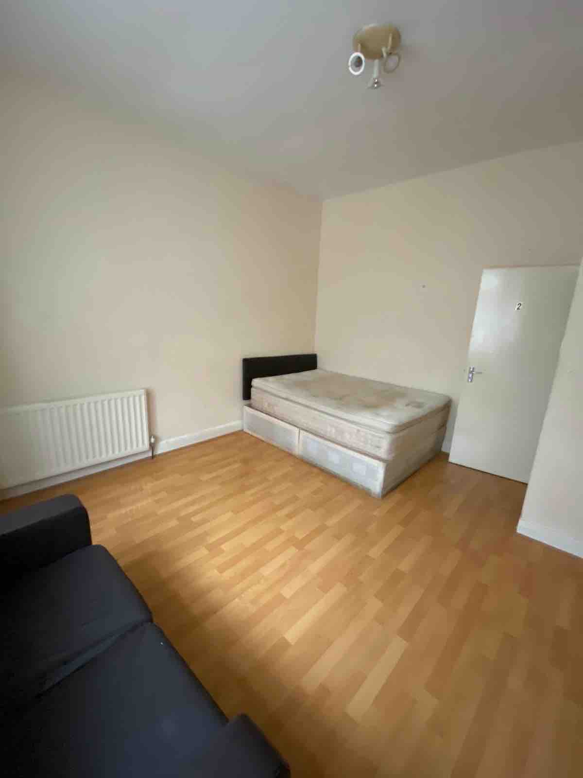  RoomsLocal image