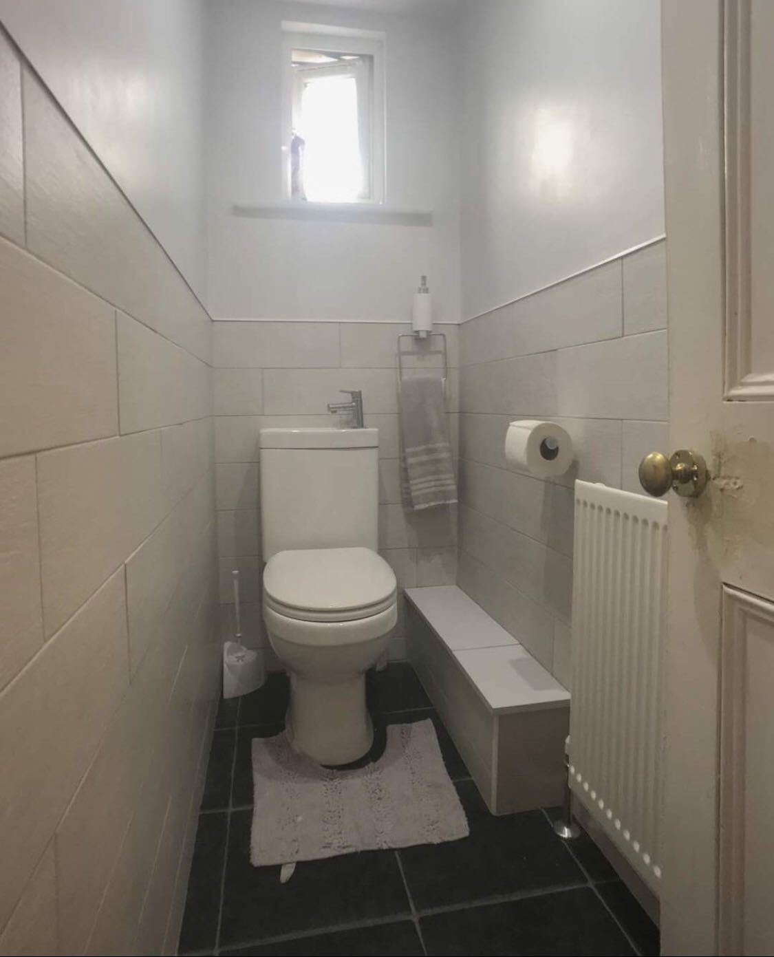 1 Double Bedroom With Walk In Shower  RoomsLocal image