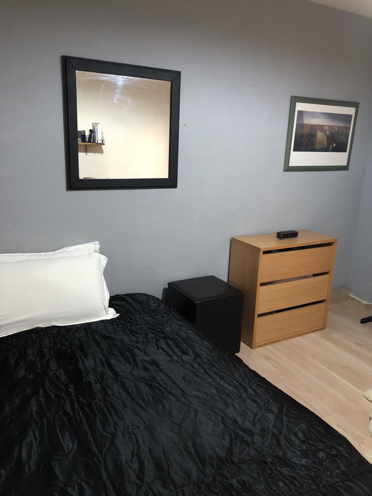 Large double Room Furnished London Victoria RoomsLocal image