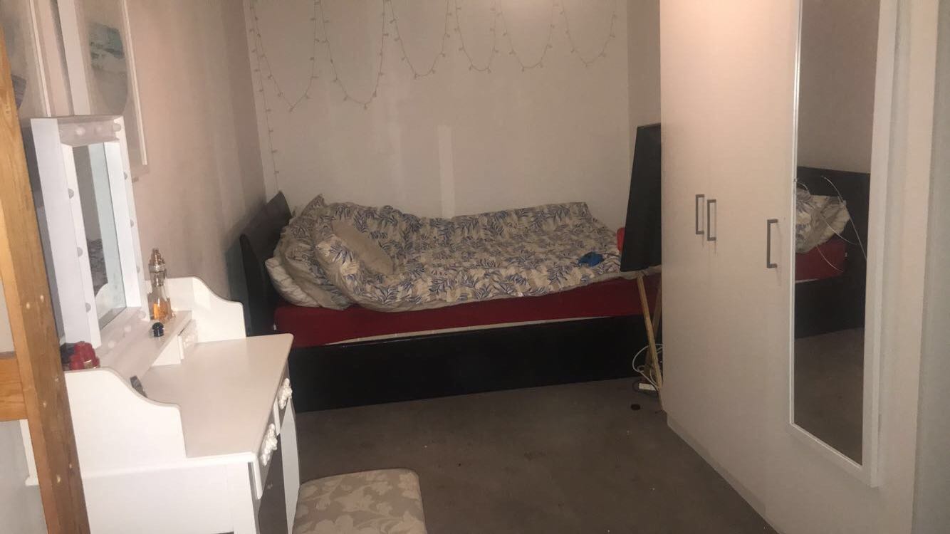Double Bedroom, New Malden RoomsLocal image