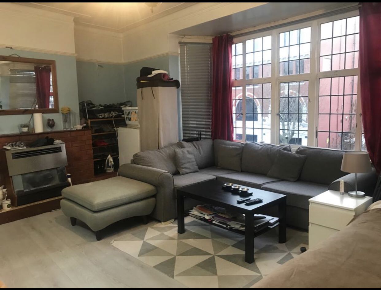 Property in Hove, BN3 1RD RoomsLocal image