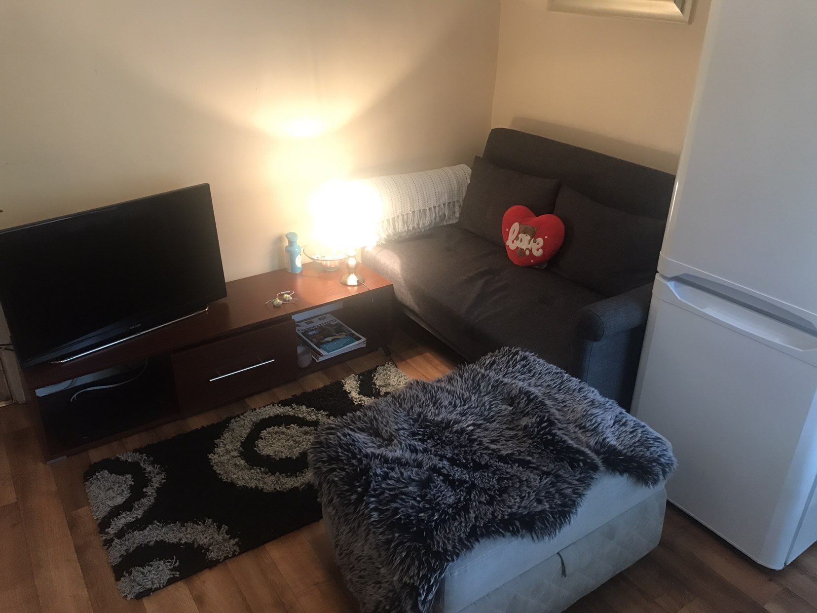 Room In 2 Bed  RoomsLocal image